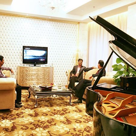 Glarun Jinling Hotel Nanjing  Bagian luar foto