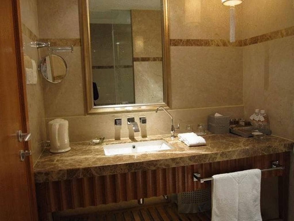 Glarun Jinling Hotel Nanjing  Bagian luar foto