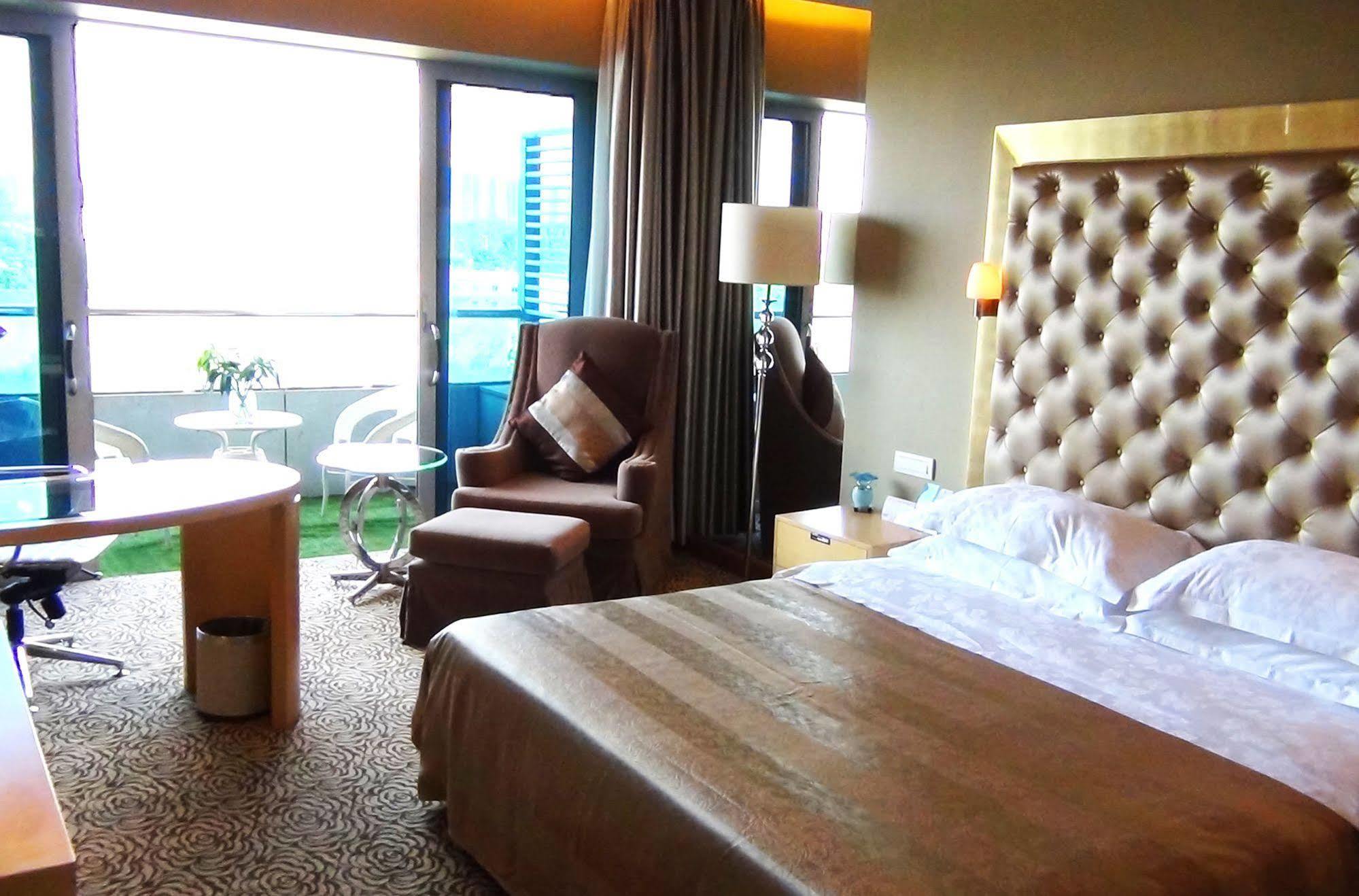 Glarun Jinling Hotel Nanjing  Bagian luar foto